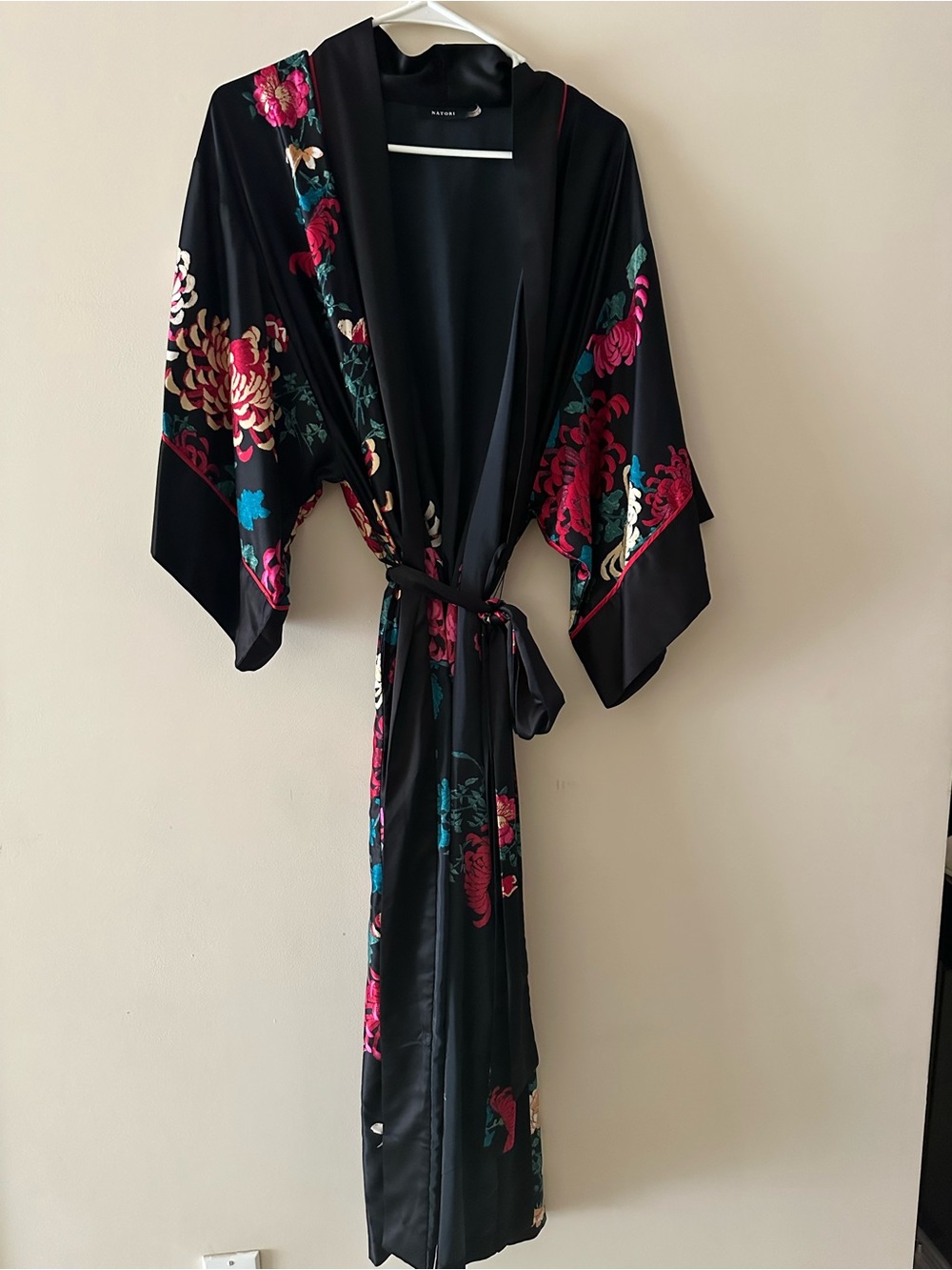Natori Black Satin Kimono with Subtle Trim.  Beautiful design.